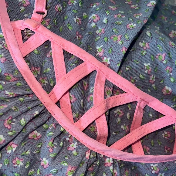 Pastel Purple Floral Dress - Picture 5 of 5